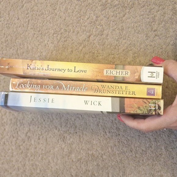 Set of Inspirational Novels. - Picture 5 of 5